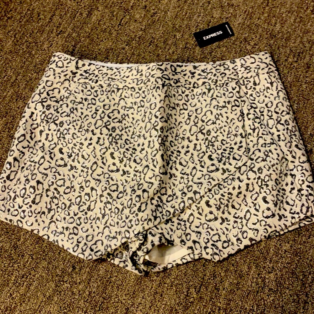 Animal print skorts